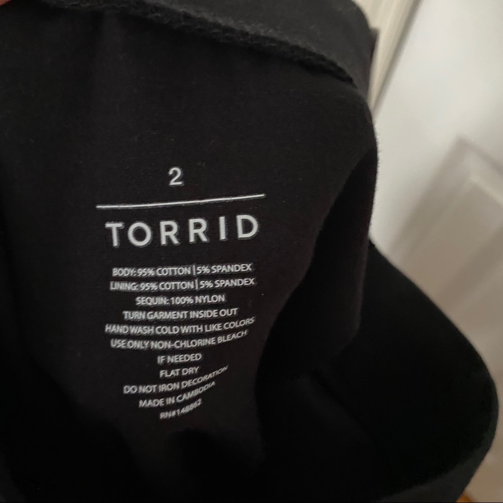 TORRID Black Sequin Leggings Size 2 NWT - Picture 5 of 5
